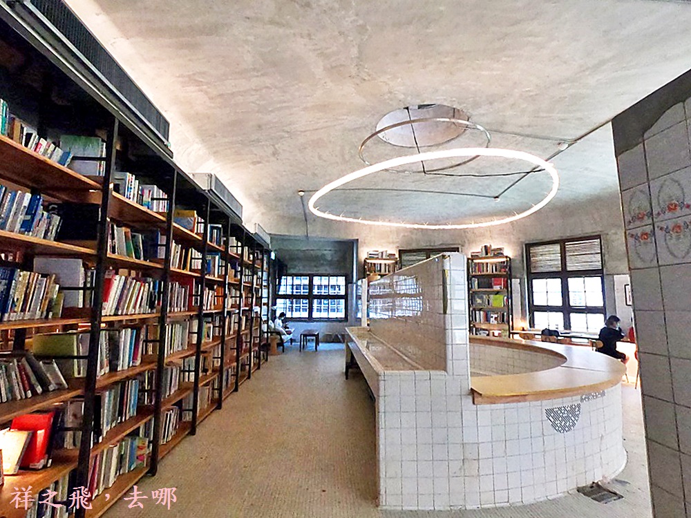 台北信義區│菸松古蹟浴池變身不只是圖書館.泡在書籍裡超療癒-不只是圖書館.最新景點.打卡景點.約會景點