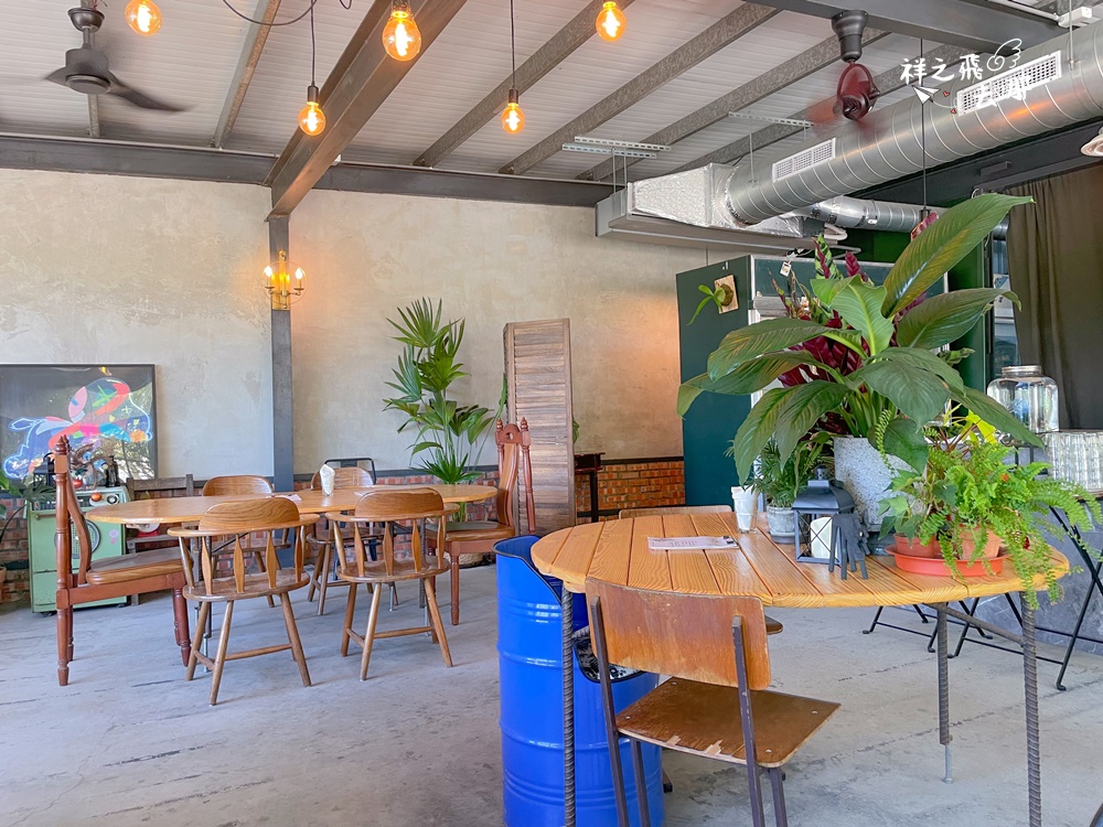 祥之飛去宜蘭蘇澳美食景點｜隱藏巷弄的玻璃屋下午茶咖啡廳 「1之2号」