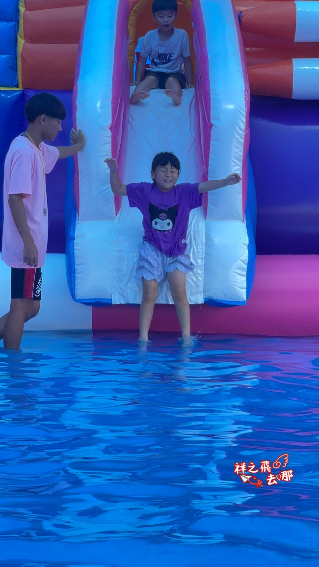 祥之飛去彰化鹿港景點｜喵喵村氣墊水樂園.不限時親子戶外水上樂園.數十種氣墊城堡玩樂