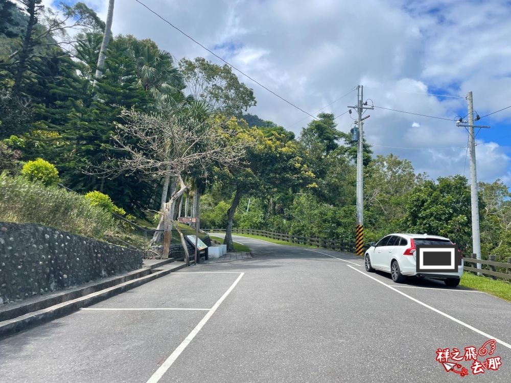 祥之飛去台東東河景點｜第一排海景景觀咖啡廳「月光小棧/ 女妖在說畫藝廊暨咖啡屋」是一處融合藝術與電影文化的空間