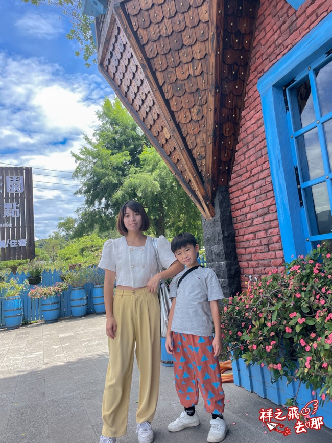 祥之飛去南投埔里景點｜埔里愛蘭交流道.埔里遊客中心免費停車＋藍色城堡 x 茱諾法式甜點打卡美照