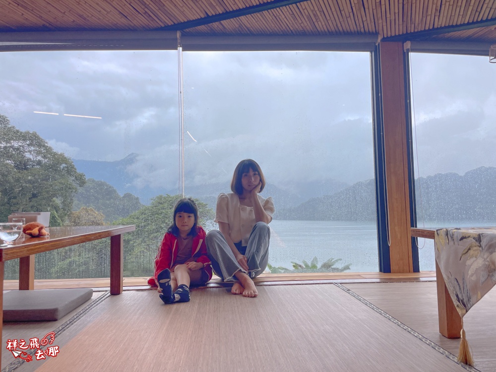 祥之飛去桃園大溪景點｜石門水庫270度落地窗景觀餐廳「環湖咖啡 好食2號店」.全新打造日式禪風座位區