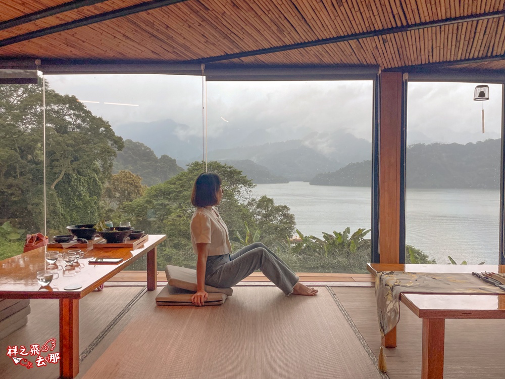 祥之飛去桃園大溪景點｜石門水庫270度落地窗景觀餐廳「環湖咖啡 好食2號店」.全新打造日式禪風座位區