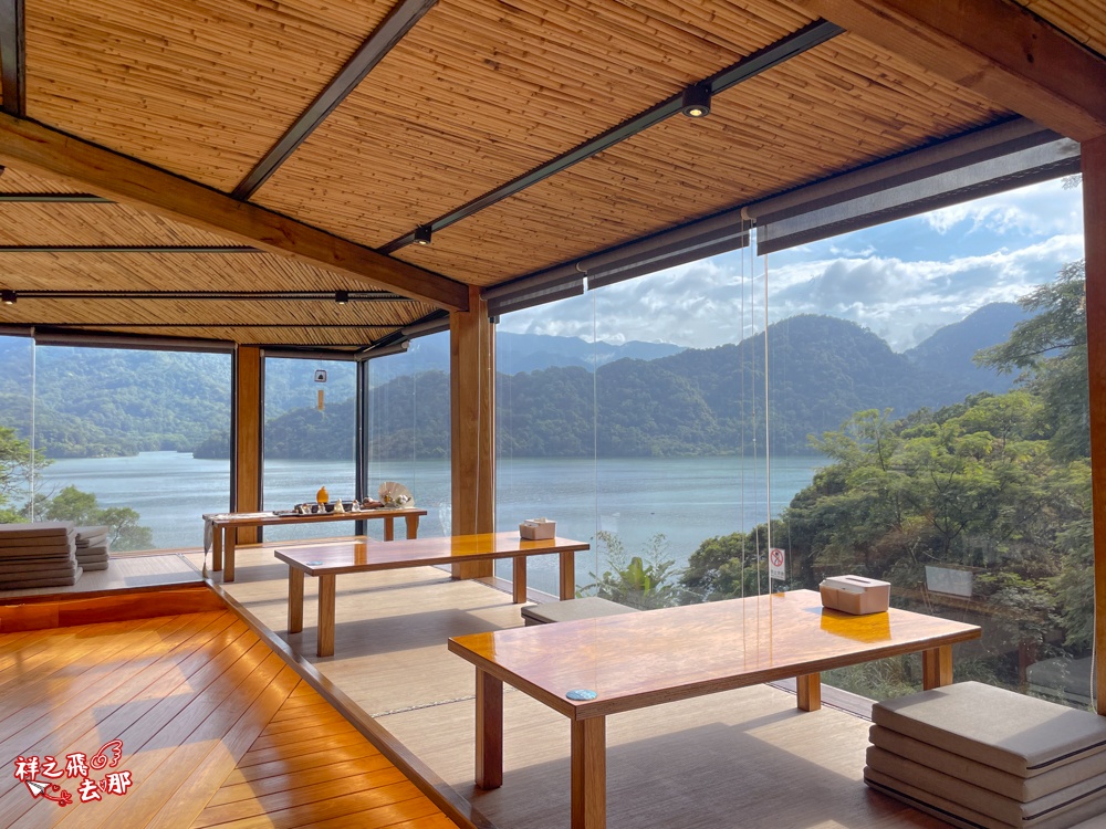 祥之飛去桃園大溪景點｜石門水庫270度落地窗景觀餐廳「環湖咖啡 好食2號店」.全新打造日式禪風座位區