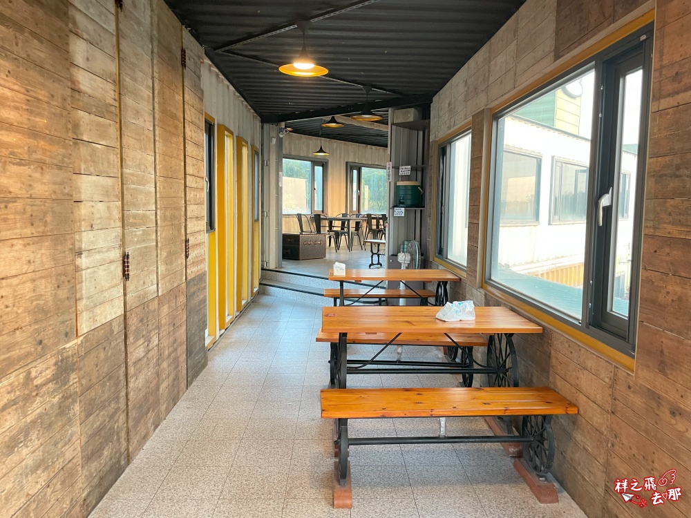 祥之飛去台中沙鹿景點｜「覓覓基地-帆杋望海」低消一杯飲品享受百萬無敵夜景