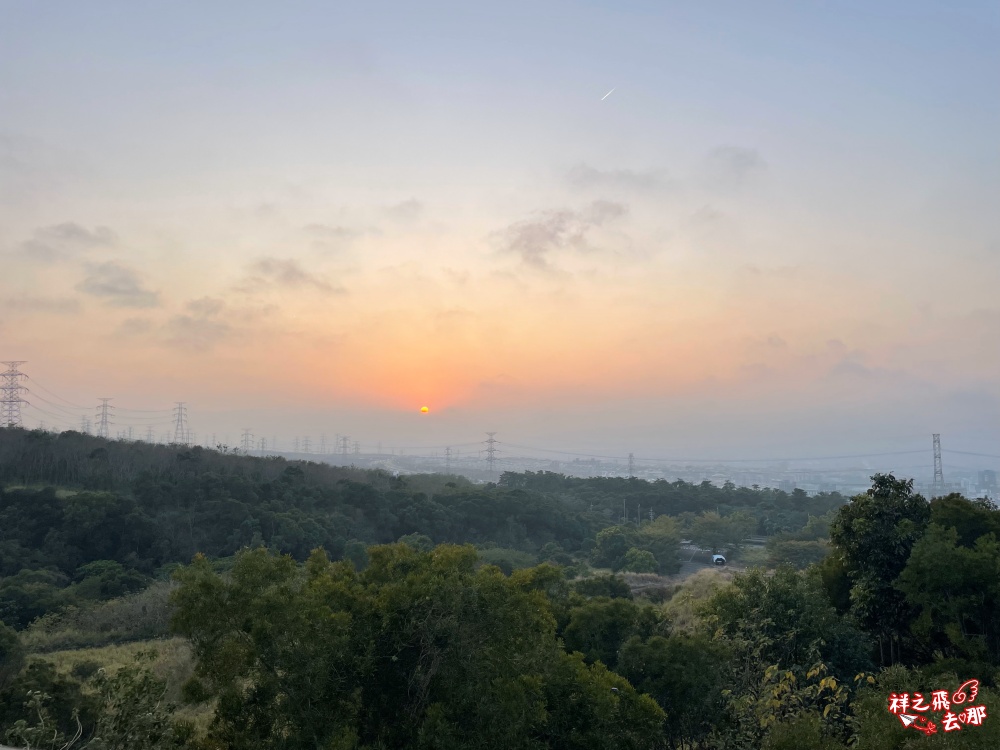 祥之飛去台中沙鹿景點｜「覓覓基地-帆杋望海」低消一杯飲品享受百萬無敵夜景