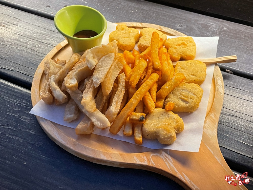 祥之飛去台中沙鹿景點｜「覓覓基地-帆杋望海」低消一杯飲品享受百萬無敵夜景