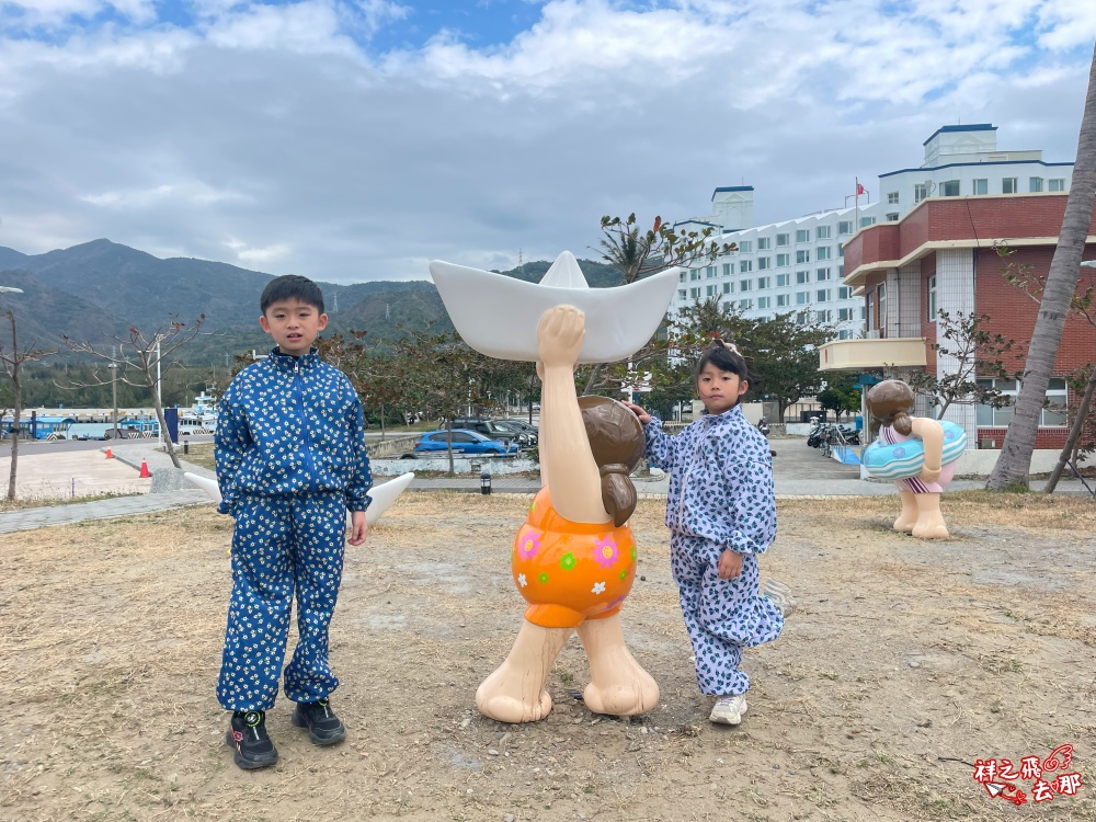 祥之飛去屏東車城景點｜落山風藝術季「在海邊的人」裝置藝術拍照景點整理