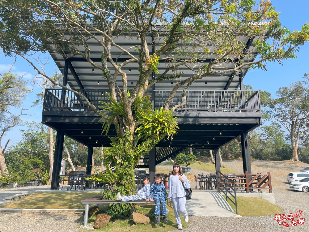 祥之飛去台南白河景點｜藏身在台南白河關仔嶺的山上，全新開幕的「雨露森林景觀咖啡廳」