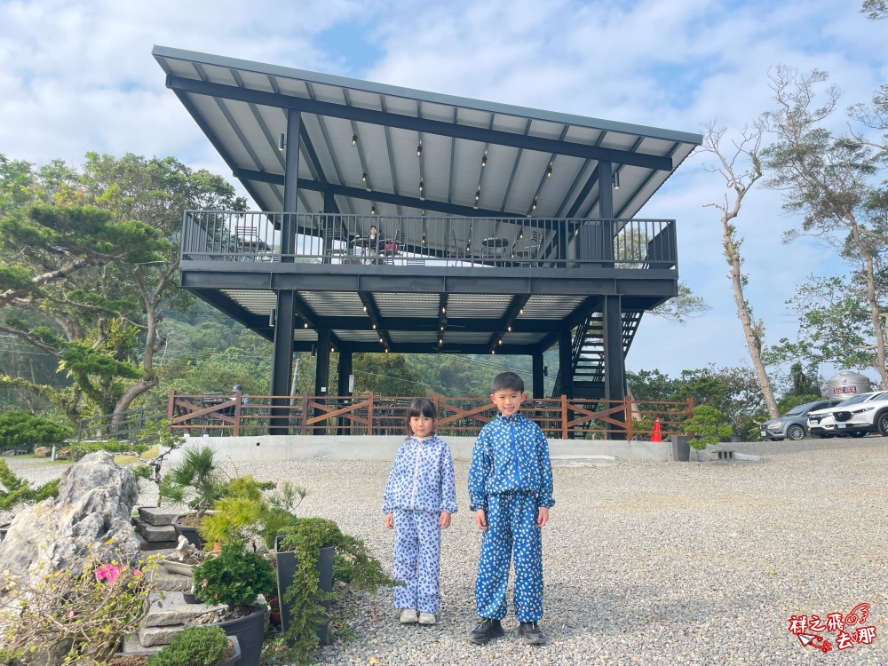 祥之飛去台南白河景點｜藏身在台南白河關仔嶺的山上，全新開幕的「雨露森林景觀咖啡廳」