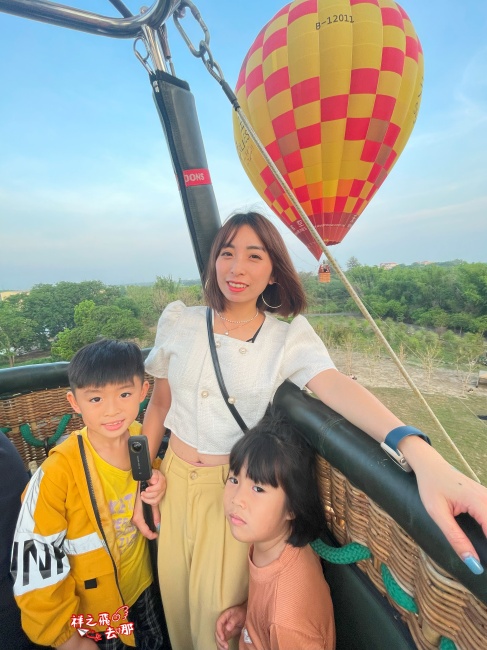 祥之飛去台南官田景點｜2025西拉雅森活節攻略!熱氣球體驗、光雕音樂會、市集免費玩一次搞定
