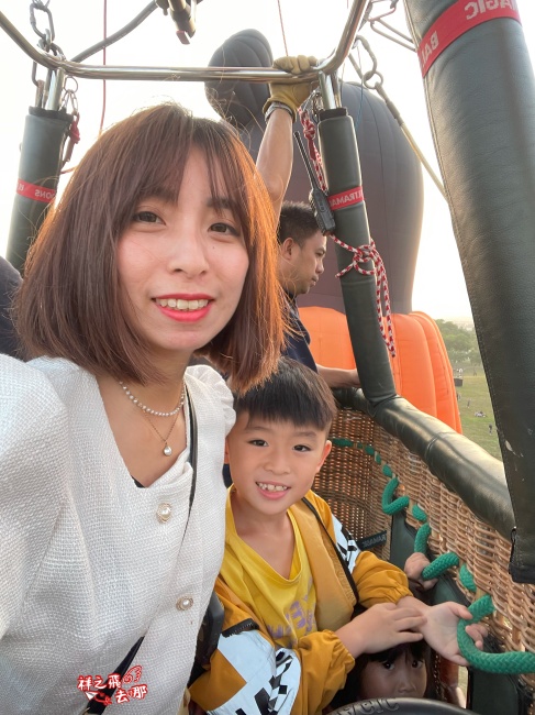 祥之飛去台南官田景點｜2025西拉雅森活節攻略!熱氣球體驗、光雕音樂會、市集免費玩一次搞定