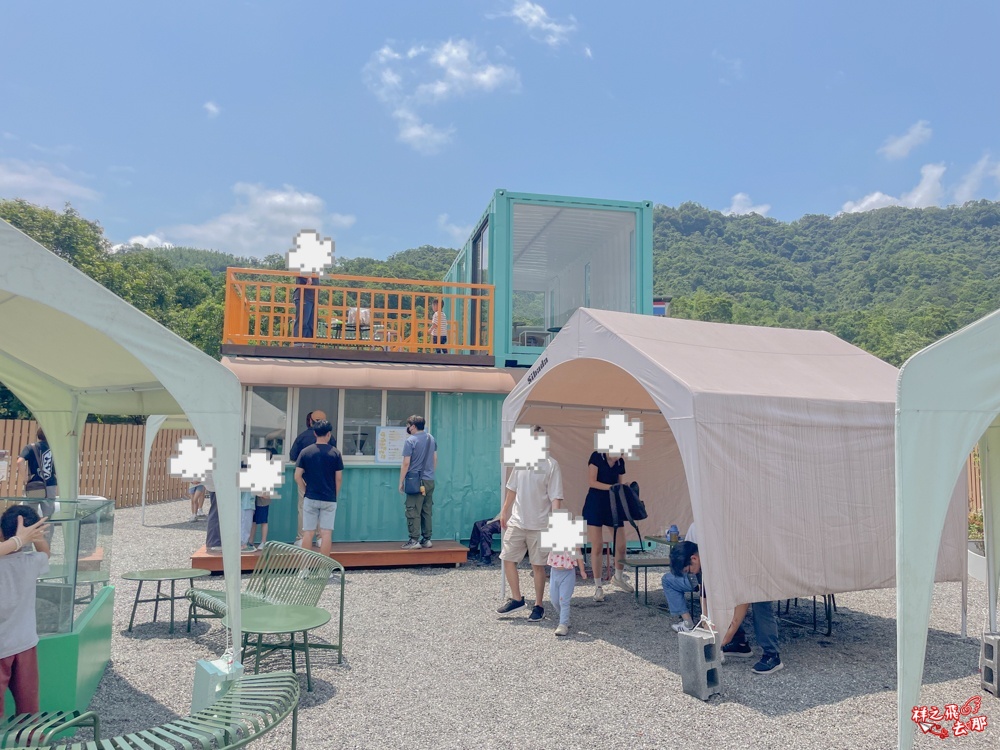 祥之飛去新北石碇景點｜萌萌森林物語親子餵食黑鼻羊、水豚君、狐獴、羊駝全攻略｜台北小型牧場推薦！