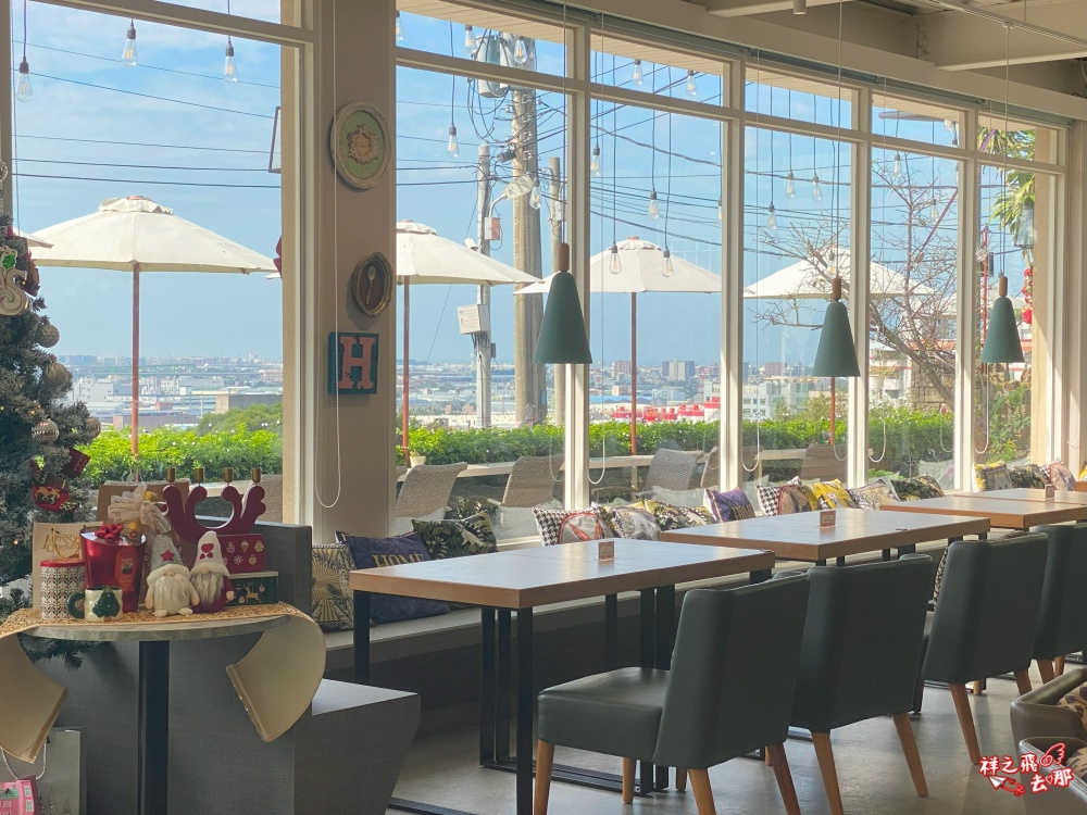 祥之飛去桃園蘆竹景點｜秘覓良品山上花兒開了.五酒桶山登山口旁.懶骨頭椅X無敵山景.秘境景觀咖啡廳推薦