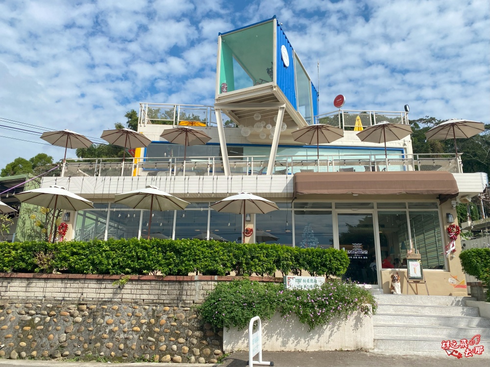 祥之飛去桃園蘆竹景點｜秘覓良品山上花兒開了.五酒桶山登山口旁.懶骨頭椅X無敵山景.秘境景觀咖啡廳推薦