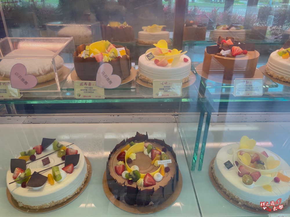 祥之飛去苗栗頭份景點｜恩琲咖啡Onffee頭份店咖啡廳推薦.森林系玻璃屋+露營風+RT麵包