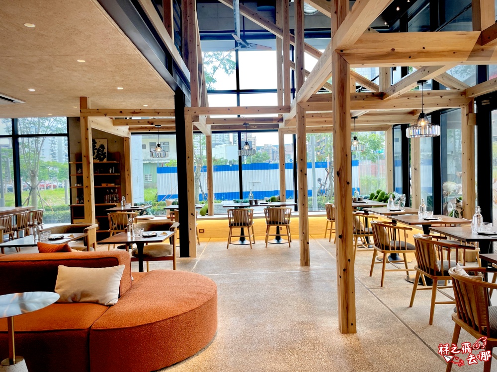 祥之飛去桃園早午餐景點｜浮島溪 Sot Café Rivulet｜隱身小檜溪重劃區.質感北歐玻璃屋下午茶咖啡廳必拍美店