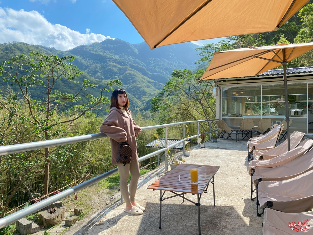 祥之飛去桃園復興景點｜木蘭咖啡.復興山區森林系景觀咖啡.坐擁石門水庫山景的療癒系小店