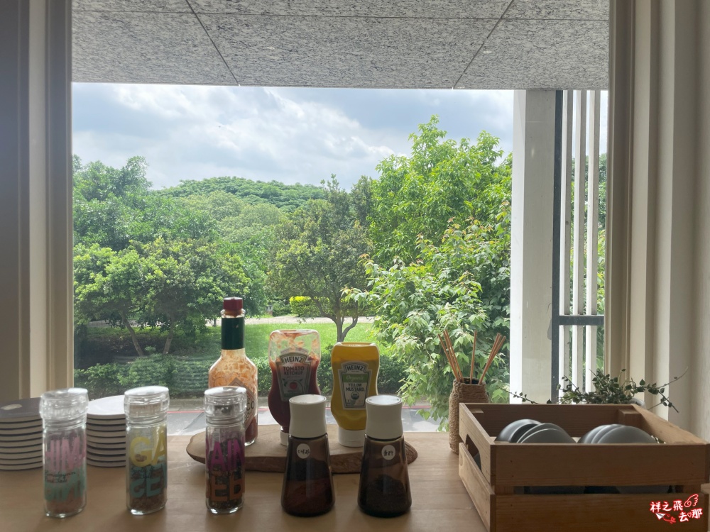 祥之飛去桃園中壢景點｜青埔早午餐推薦｜不挑食 Butiaoshi 寵物友善咖啡廳.近橫山書法藝術公園.近機場捷運A17